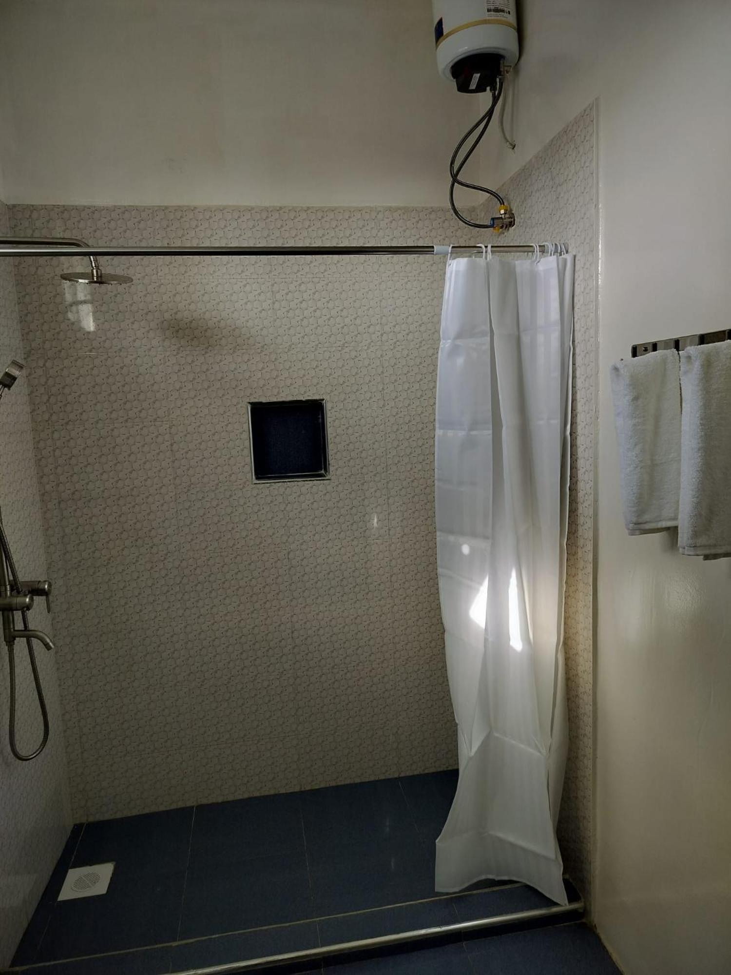 Andy's Hotel 2*